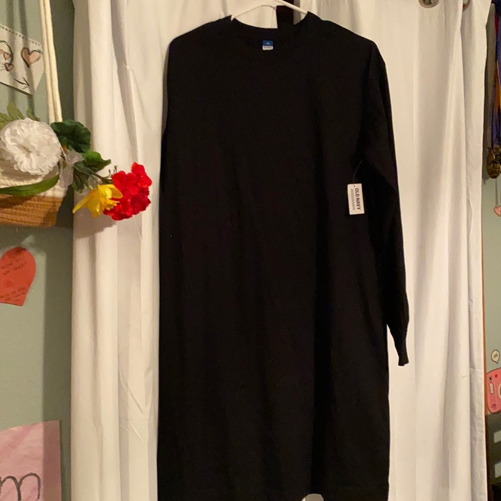 Black long sleeve dress